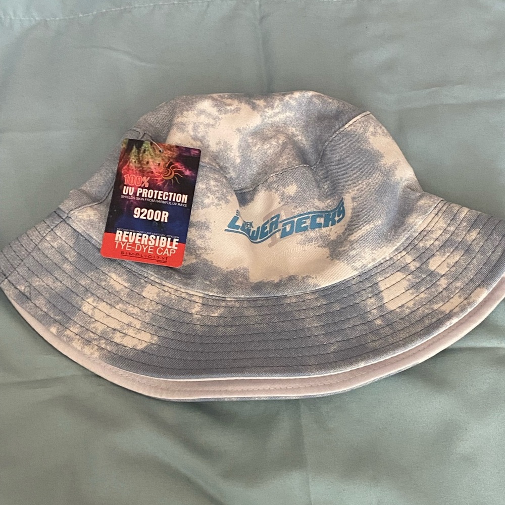 Star Wars Lower Decks Bucket Hat Blue & White Tie Dye  13” Across 6” H New NWT